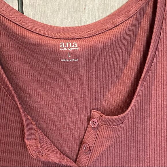 a.n.a. NWT Henley T-shirt Mauve Pink Large - Picture 2 of 10